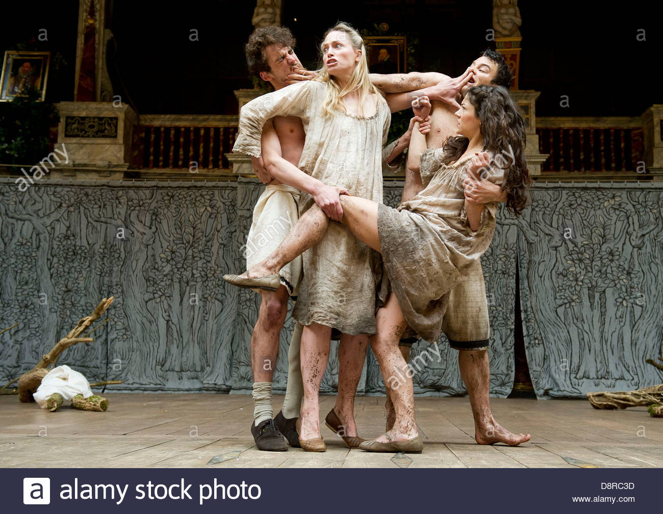 Ein Sommernachtstraum Von William Shakespeare Ein Shakespeare Globe Unter Der Regie Von Dominic Dromgoole Mit Joshua Silber Als Demetrius Sarah Macrae Als Helena Luke Thompson Als Lysander Olivia Ross Als Hermia Offnet