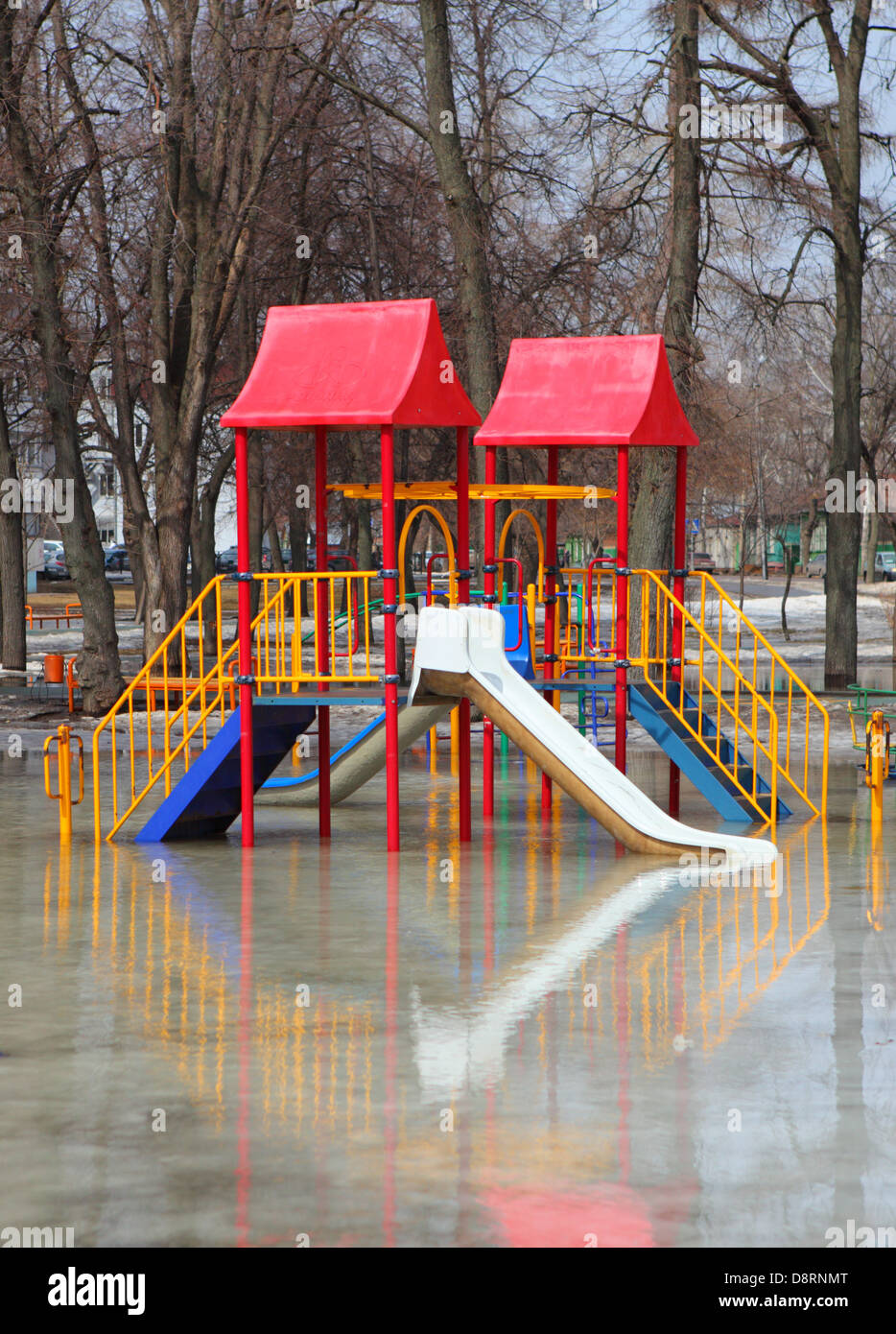 Hochwasser Entleeren der Kinderspielplatz Stockfoto