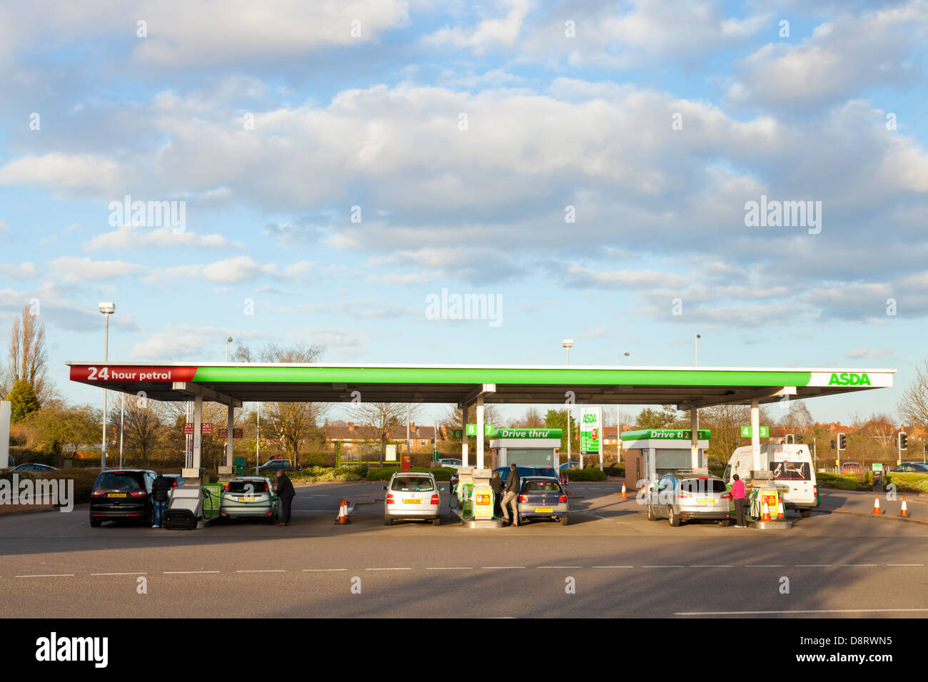 ASDA Tankstelle, West Bridgford, Nottinghamshire, England, Großbritannien Stockfoto