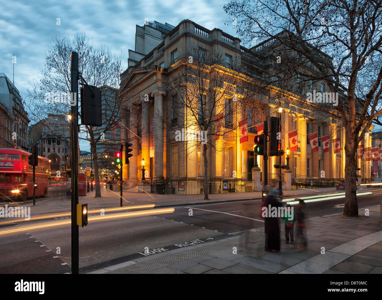 Kanada-Haus beherbergt die Kultur- und konsularischen Abschnitte der High Commission of Canada, Trafalgar Square, London, England Stockfoto