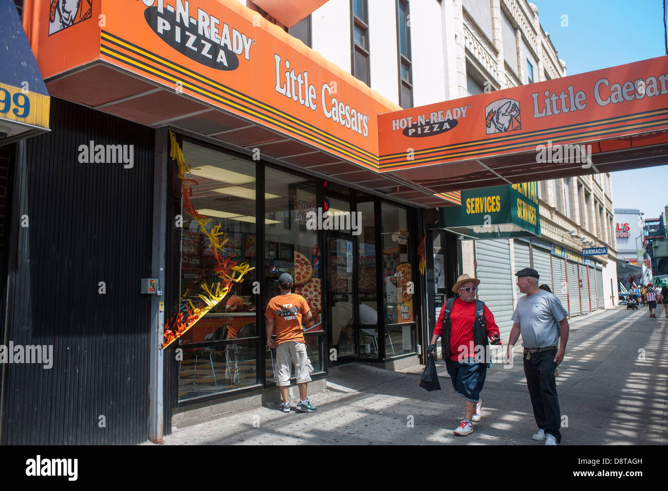 Little Caesars Restaurant Stockfotos Und Bilder Kaufen Alamy Little Caesars Restaurant Stockfotos Und Bilder Kaufen Alamy