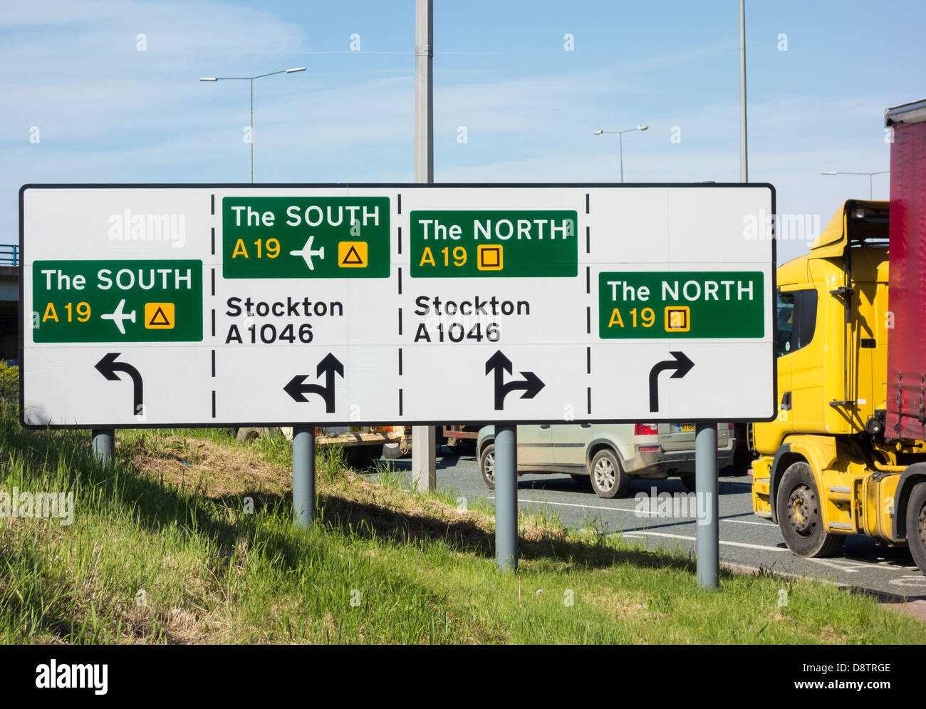 Norden, Süden Straßenschild am Portrack Kreisel, Stockton on Tees, England, UK Stockfoto