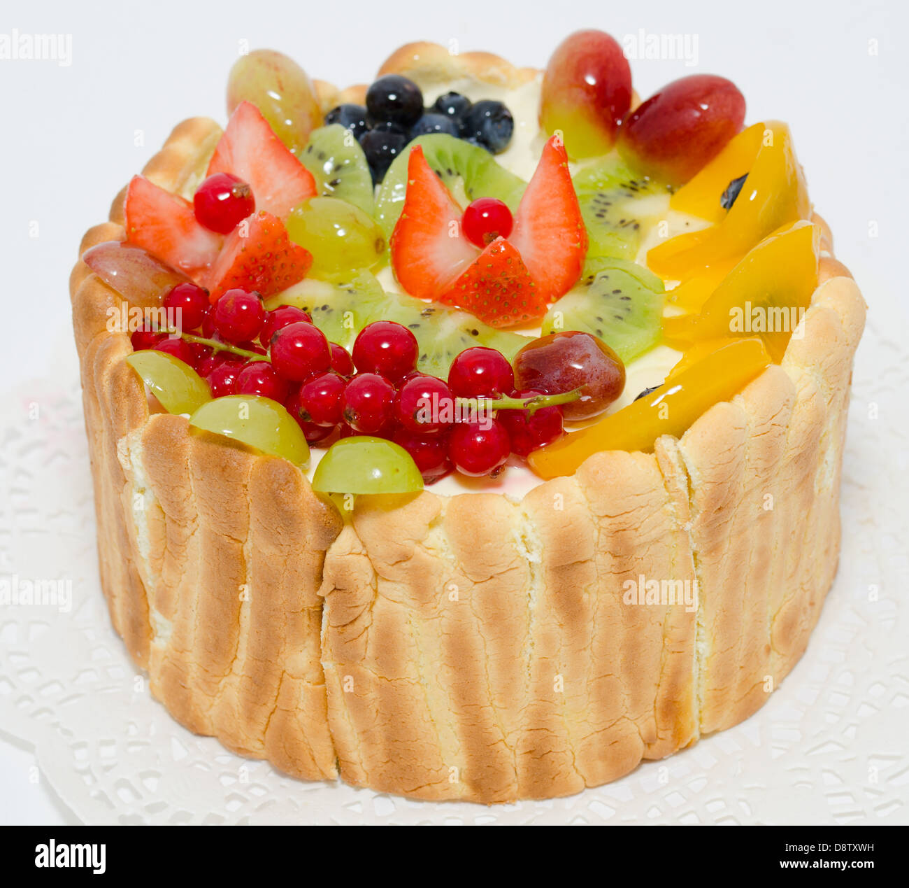 Obst und Beeren-Kuchen Stockfoto