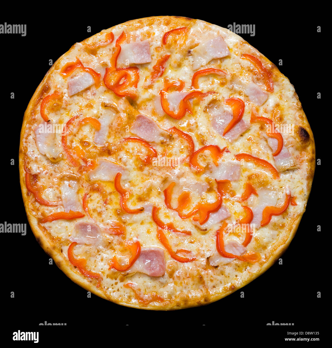 Pizza mit Speck und Paprika, isoliert Stockfoto