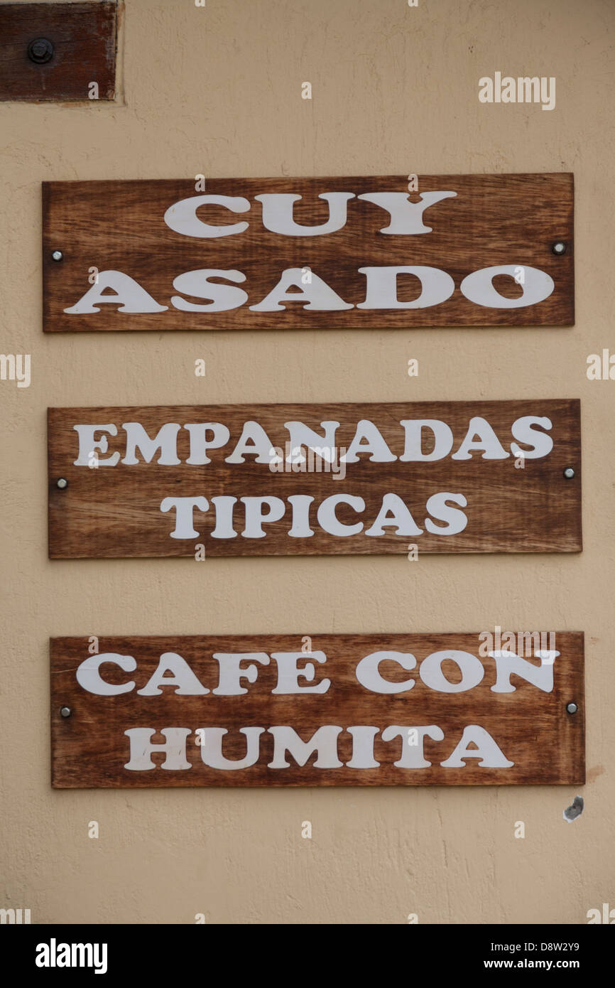 Restaurant auf dem Gelände, Mitad del Mundo, Denkmal, Kennzeichnung der Äquatorlinie, in der Nähe von Quito, Ecuador Stockfoto