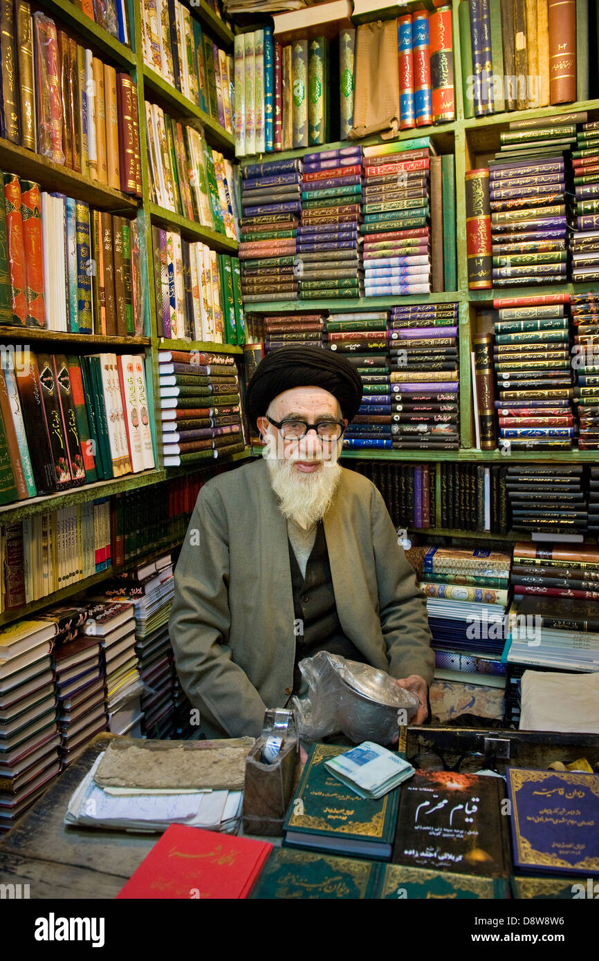 Iran, Tabriz, alte Basar, islamische Buchhandlung Stockfoto