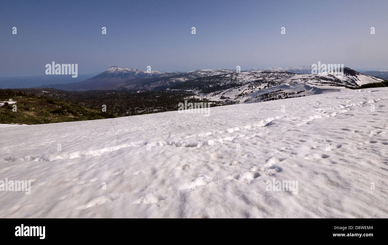 Gegenüber vom Mount Hachimantai suchen Stockfoto