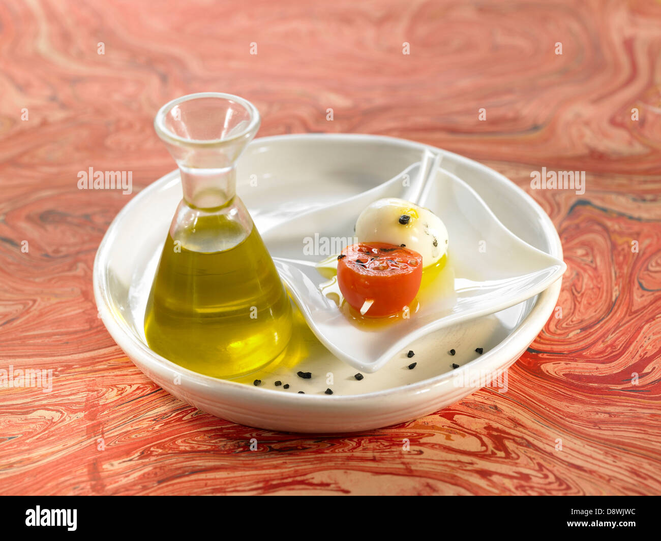 Kleine Flasche Olivenöl Stockfoto