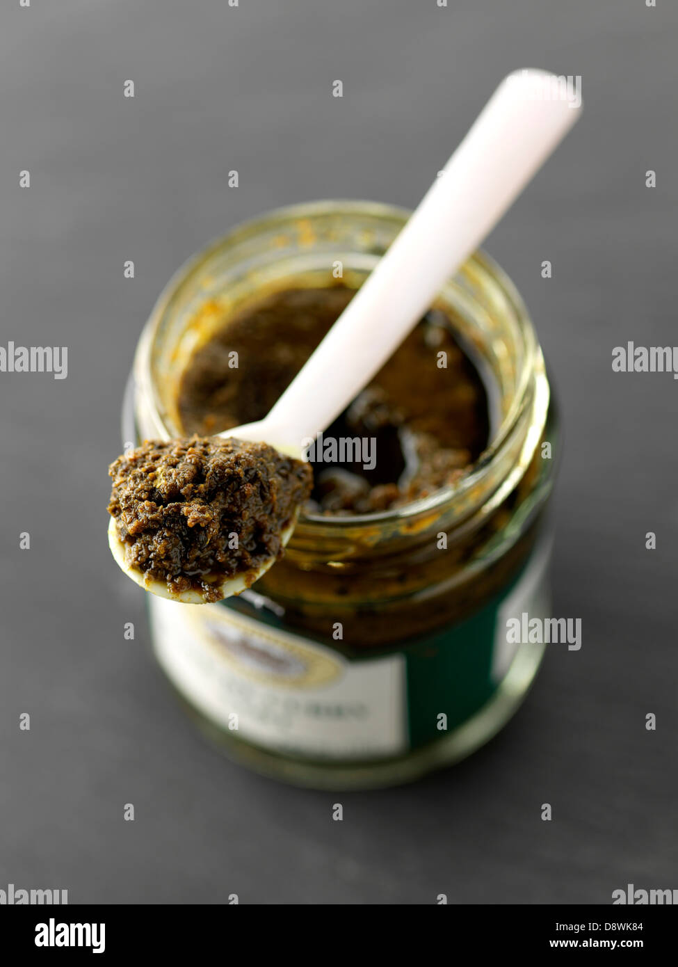 Topf mit Curry-paste Stockfoto