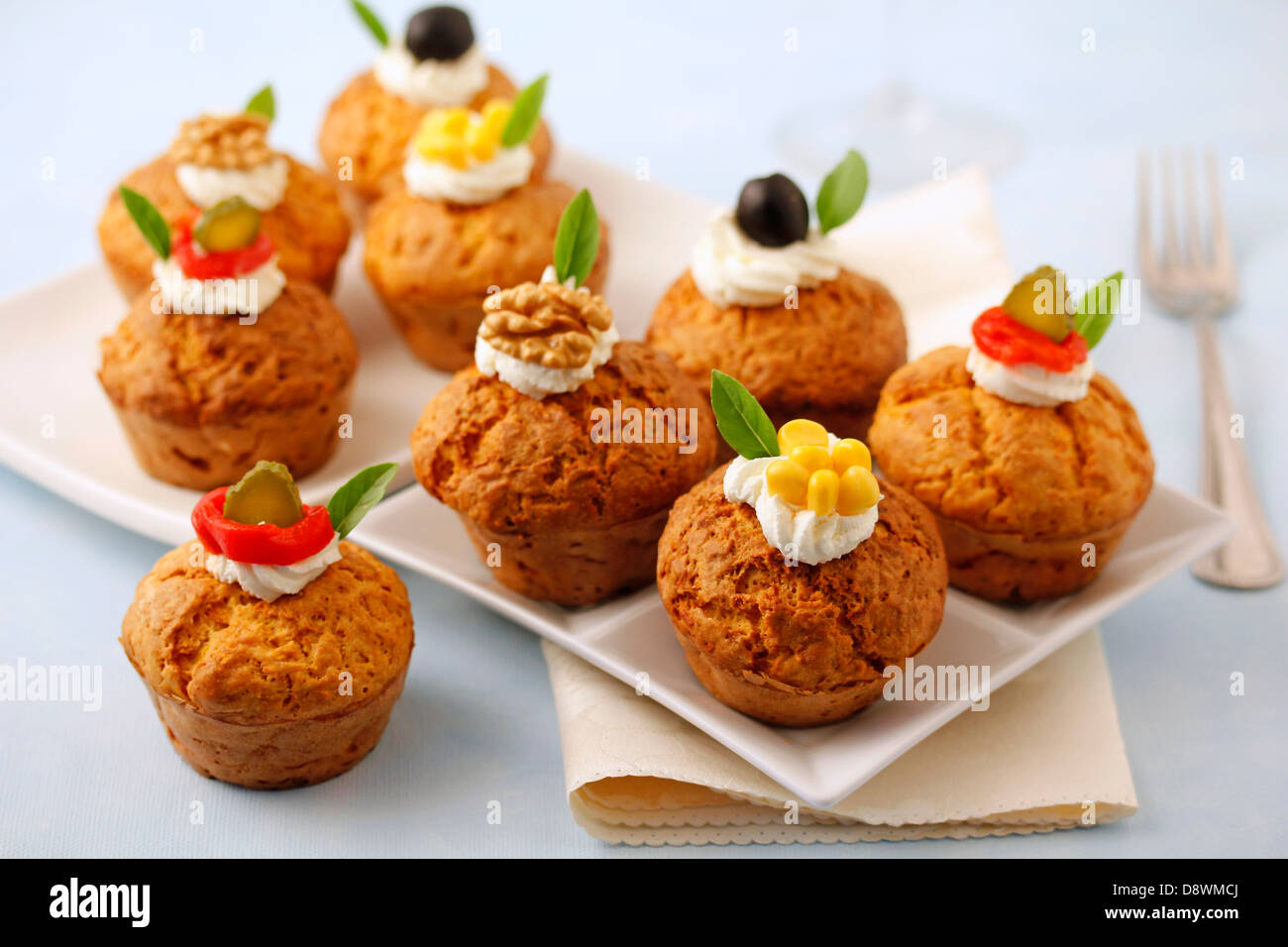 Herzhafte Muffins mit Käse und Kürbis. Rezept zur Verfügung. Stockfoto