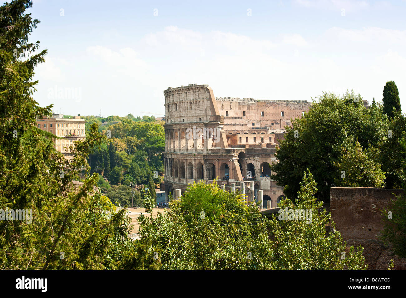 Das Kolosseum in Rom angezeigt, aus dem römischen forum Stockfoto