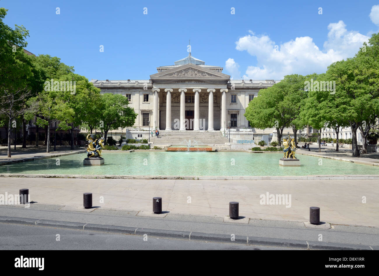 Neoklassische Architektur des Palais de Justice (1856-1862), Gerichtshöfe von Marseille oder Gerichtsgebäude am Place Montyon Marseille Provence France Stockfoto