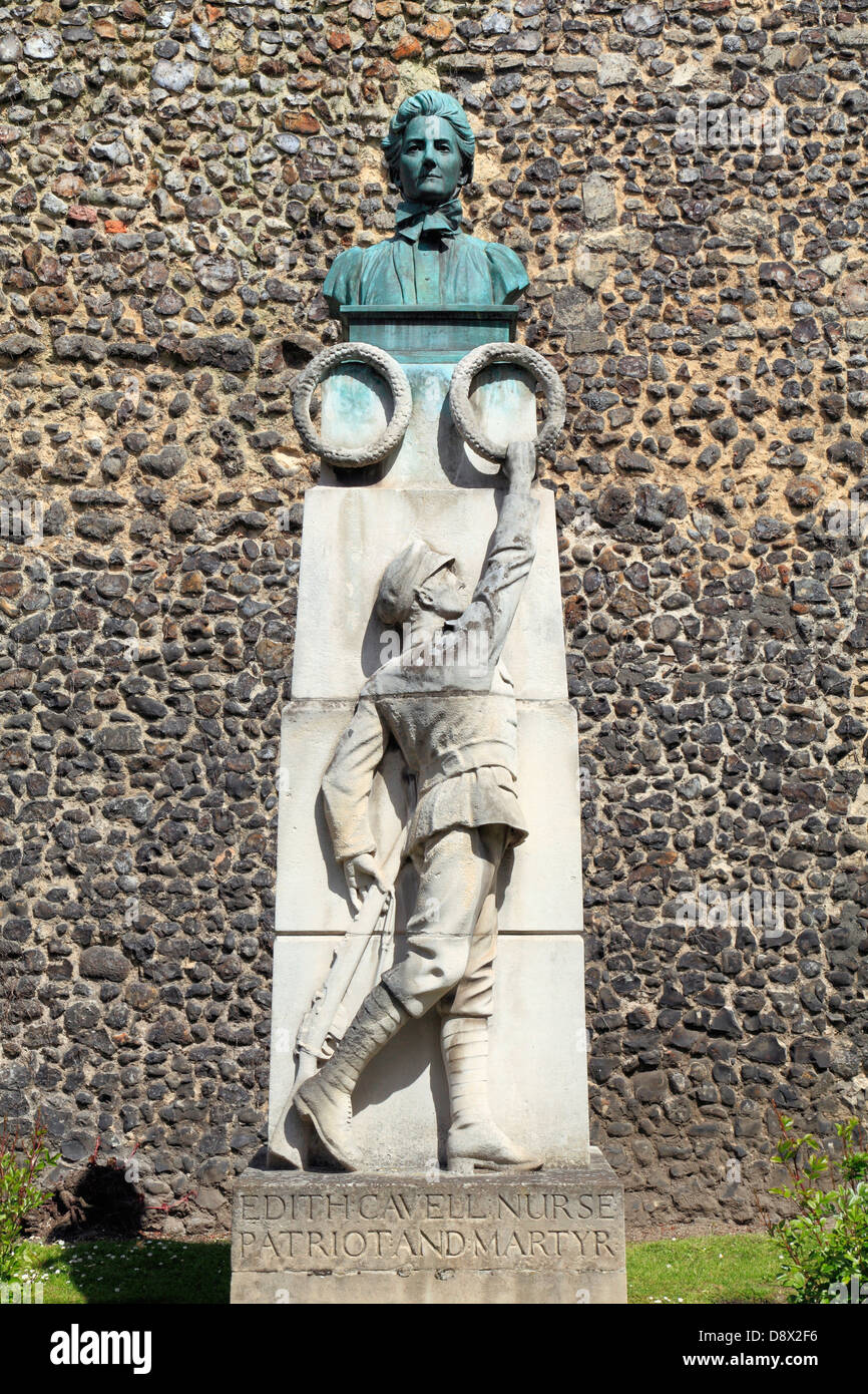 Norwich, Denkmal für Edith Cavell, Krankenschwester, Patrioten und Märtyrer, 1. Weltkrieg Heldin, Bronze-Büste Stockfoto