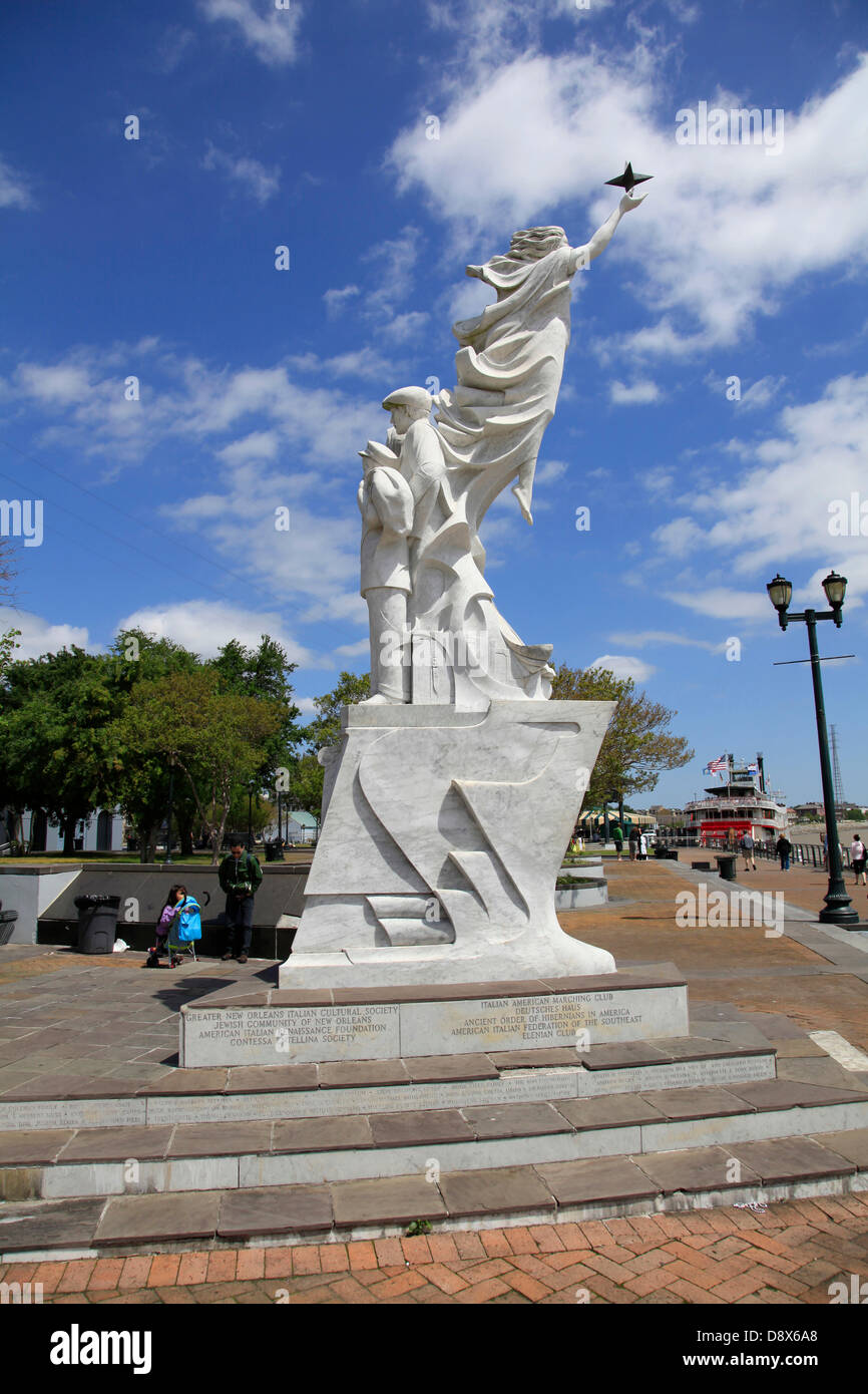 Statue der Einwanderer für die mutigen Männer und Frauen, die ihre Heimat, die Suche nach Freiheit und einem besseren Leben in einem neuen Land zu verlassen. Die Statue wurde am 19. März 1995 eingeleitet. Foto: Klaus Nowottnick Datum: 22. April 2013 Stockfoto
