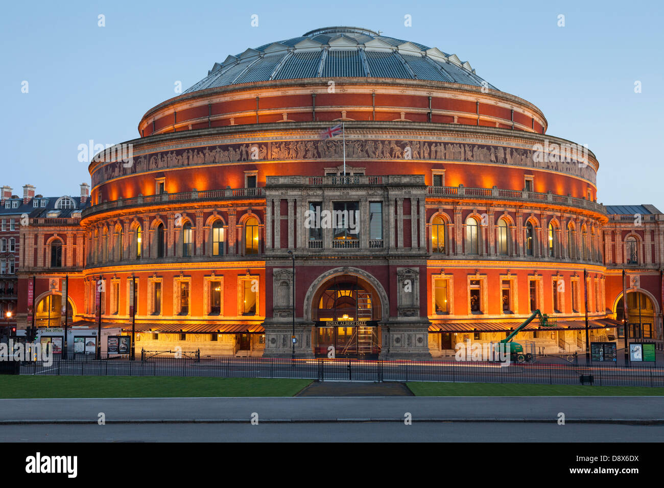 Royal Albert Hall in der Nacht, Kensington Gore, South Kensington, London Stockfoto