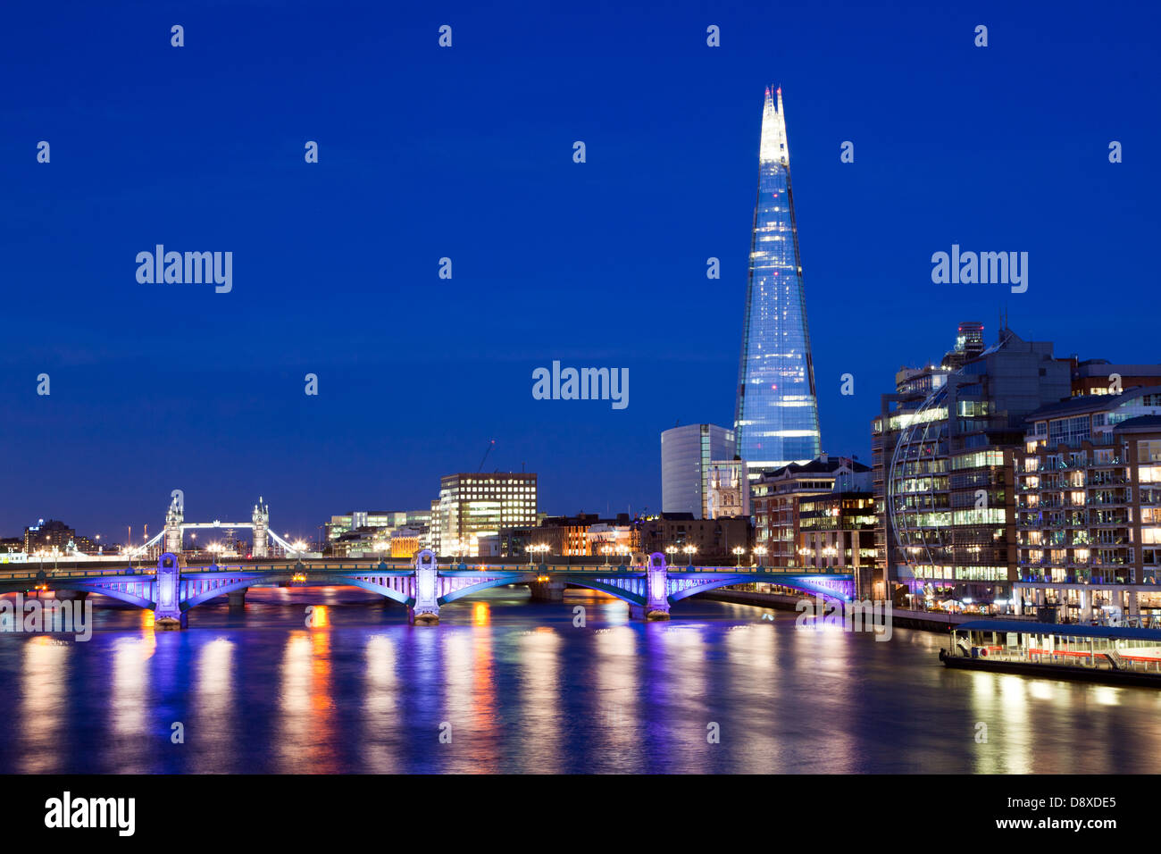 Die Scherbe bei Nacht-London-UK Stockfoto