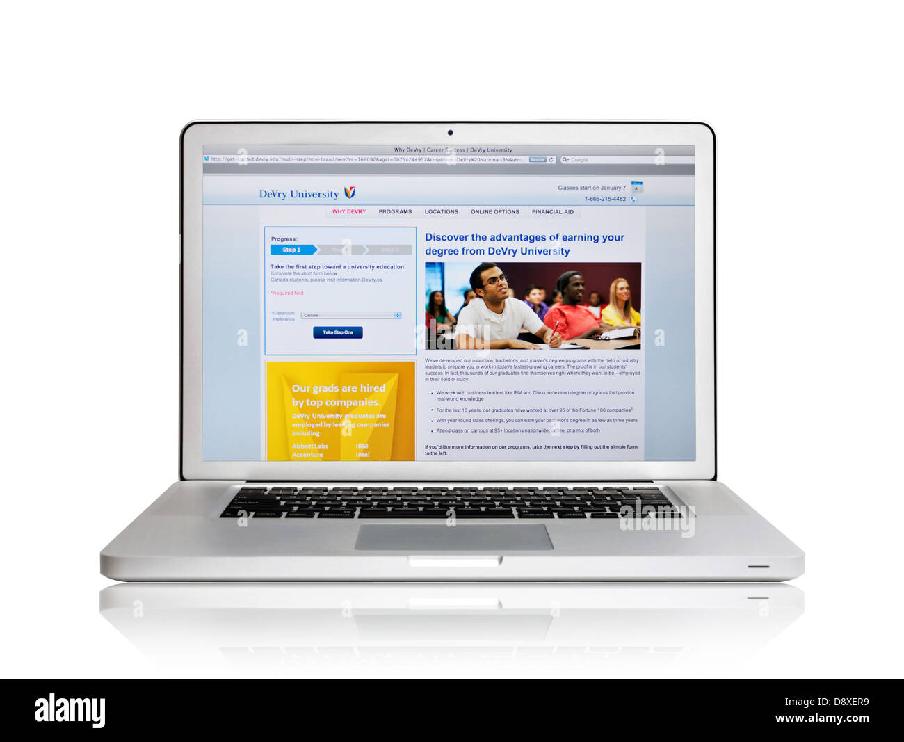 Laptop-Bildschirm zeigt DeVry University Website - Online-College-Ausbildung Stockfoto