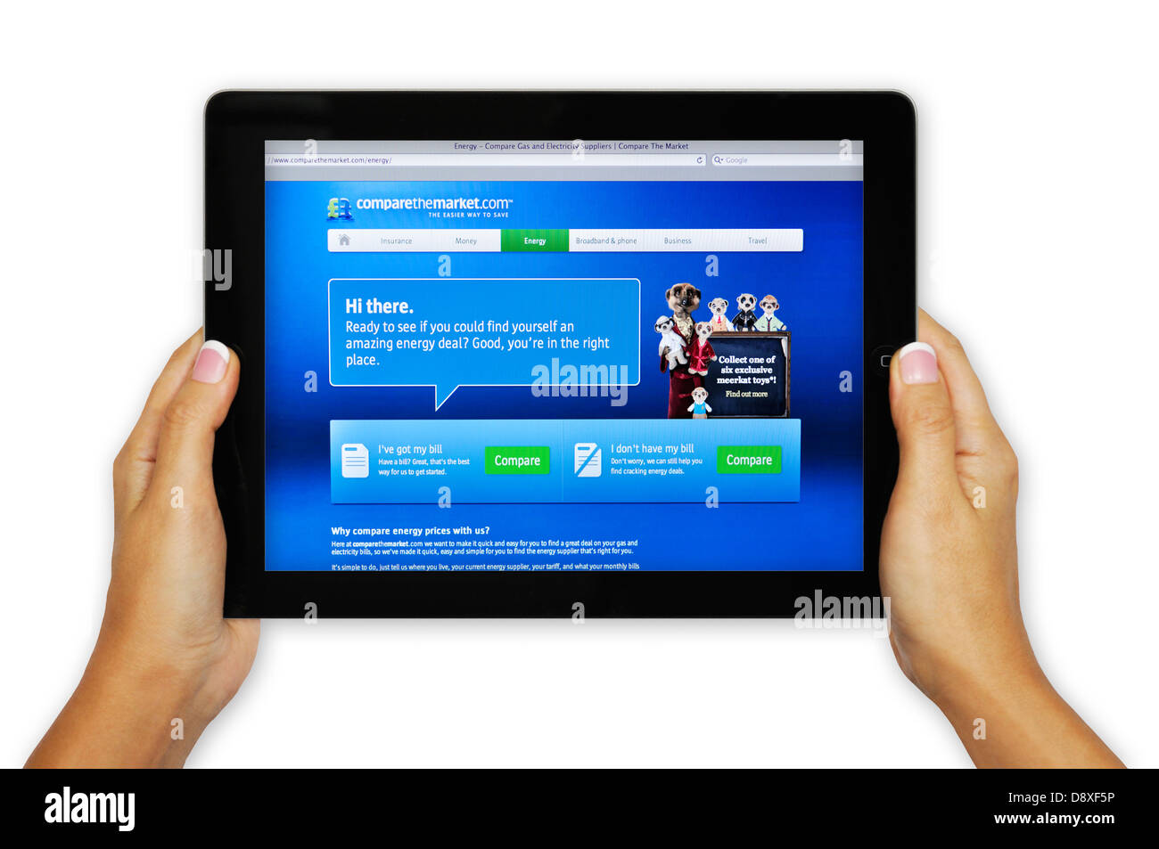 Vergleichen Sie die Markt - günstige Kfz-Versicherung Webseite auf dem iPad Stockfoto