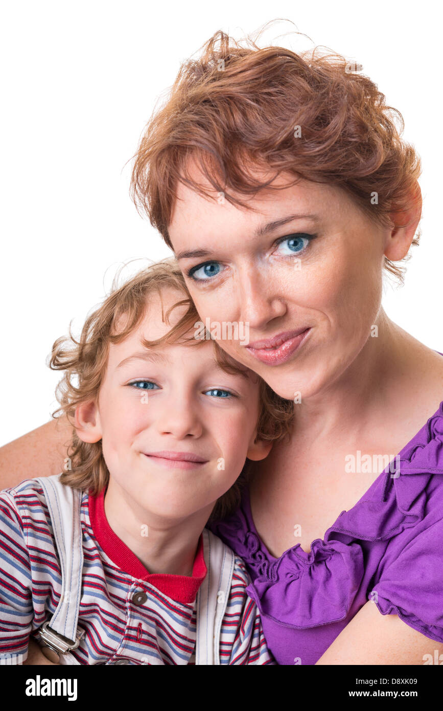 Porträt der glückliche Mutter mit ihrem Sohn. Isoliert auf weißem Hintergrund Stockfoto