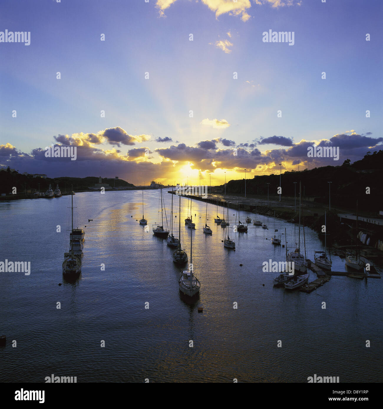 Yachten im Sonnenaufgang, Buffalo River, East London, Südafrika Stockfoto