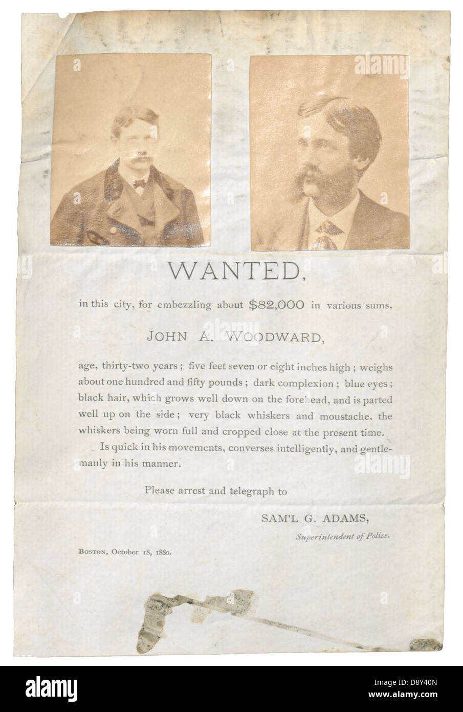 Ein Vintage-Poster aus dem 19. Jahrhundert mit einer GESUCHTEN Nachricht für Kriminelle, die den historischen Prozess der Strafverfolgung in dieser Zeit veranschaulicht. Sie spiegelt die Detektivarbeit des 19. Jahrhunderts und die Strafjustiz wider. Stockfoto