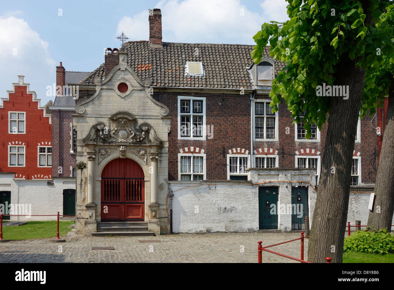 Der kleine Beginenhof Het Klein Begijnhof / Deltacup Ter Hooyen / unsere Liebe Frau von Hooie / Our Lady Ter Hooyen in Gent, Belgien Stockfoto