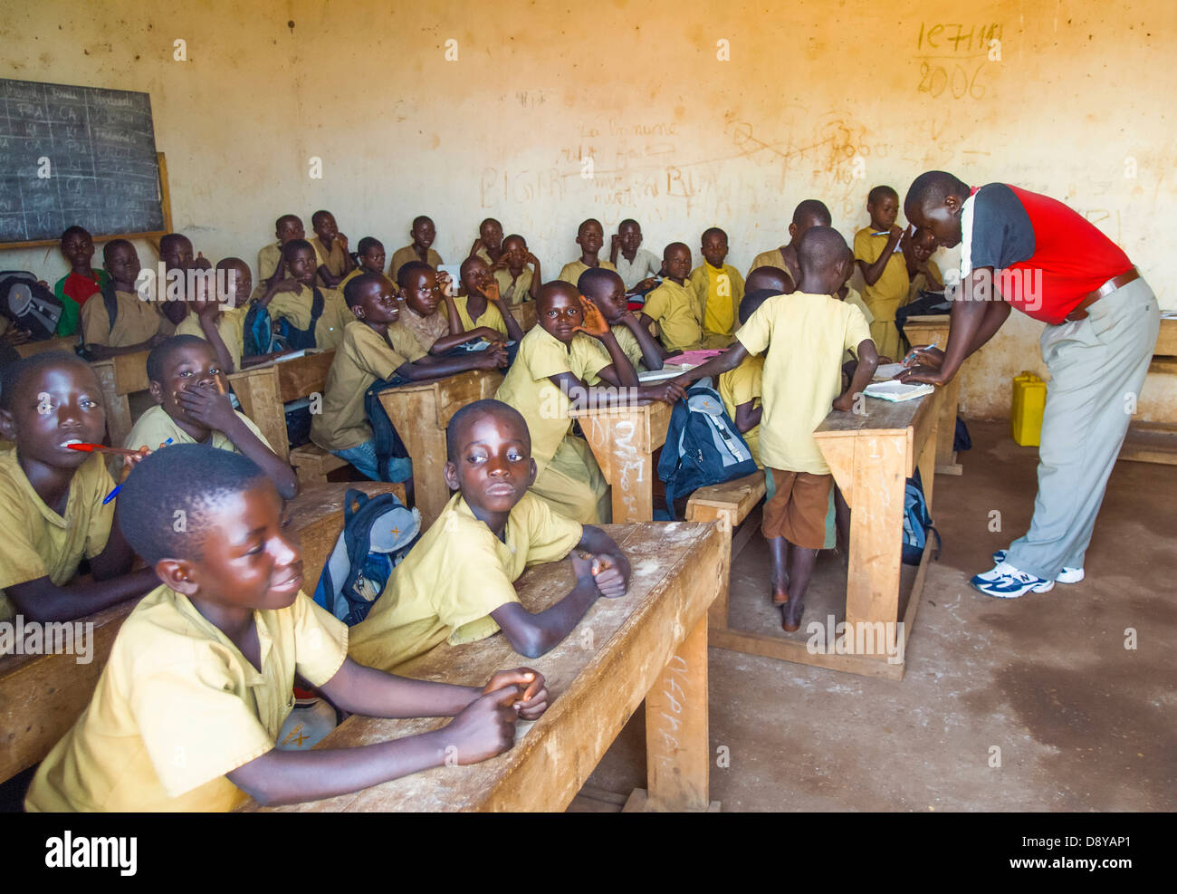 Burundi, Provinz Cibitoke, Buganda, Ruhagurika Grundschüler in ihrer Catch-up-Klasse. Stockfoto