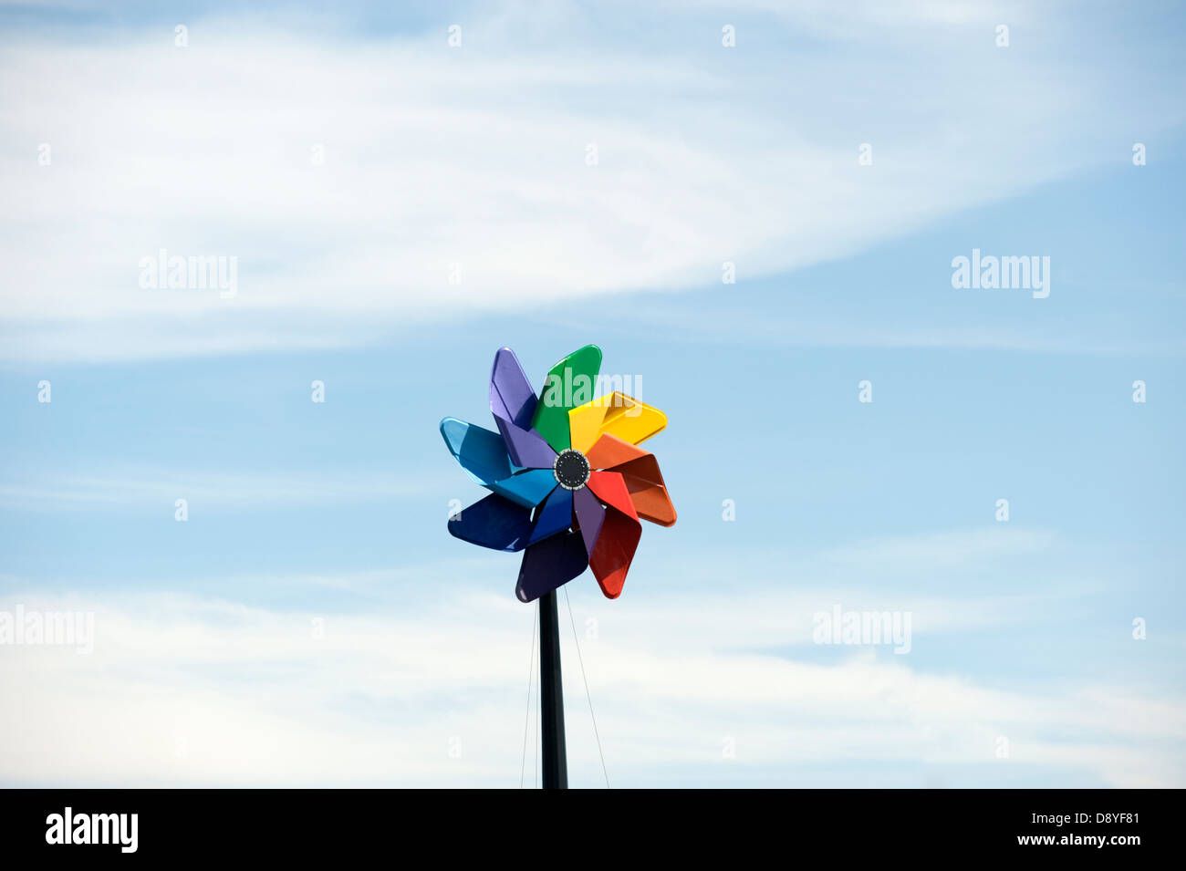 Leuchtenden Regenbogen bunte Blume Windmühle Stockfoto