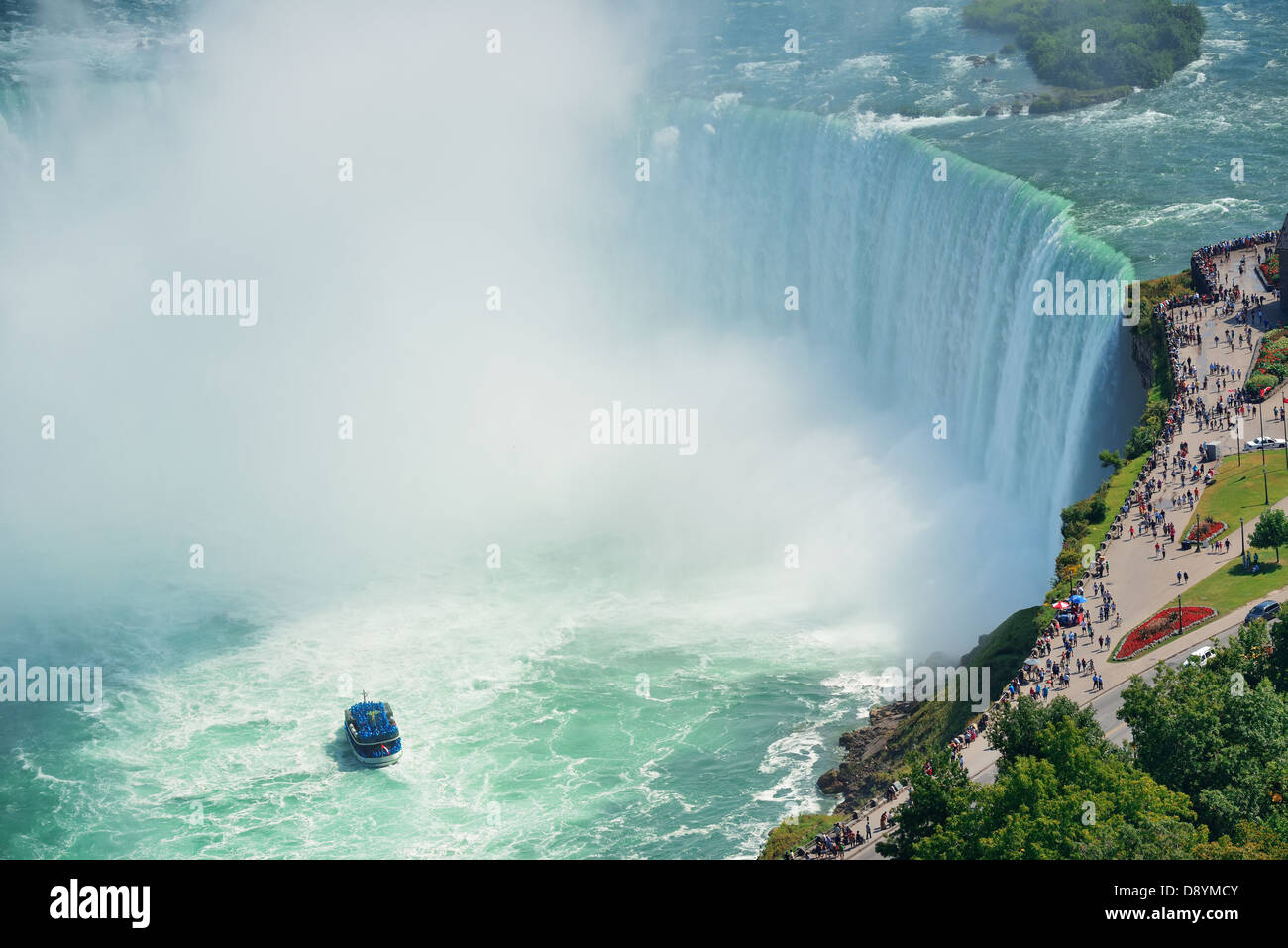 Boot und Horseshoe Falls von den Niagarafällen entfernt Stockfoto