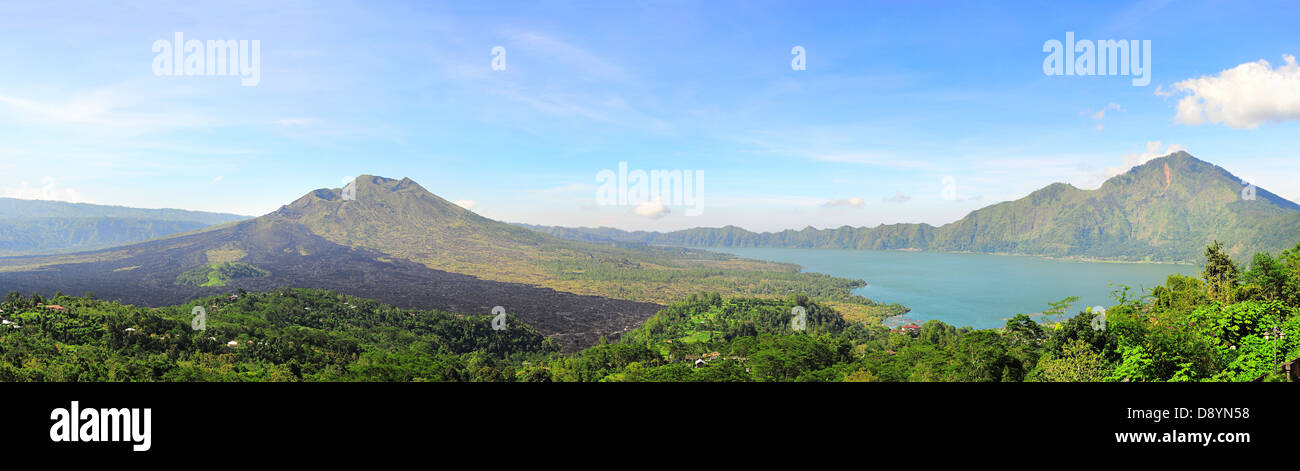 Panoramablick auf Batur Vulkan in den Sonnenschein Tag Stockfoto