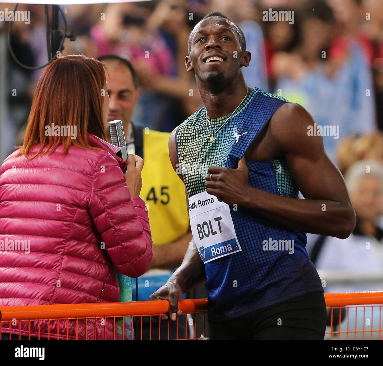 Rom, Italien. 6. Juni 2013. Olympia-Stadion. Golden Gala 2013 Pietro Mennea. Das Bild zeigt Usain Bolt nach seinem zweiten Platz in der 100 Meter-Rac Credit: Action Plus Sport Bilder/Alamy Live News Stockfoto