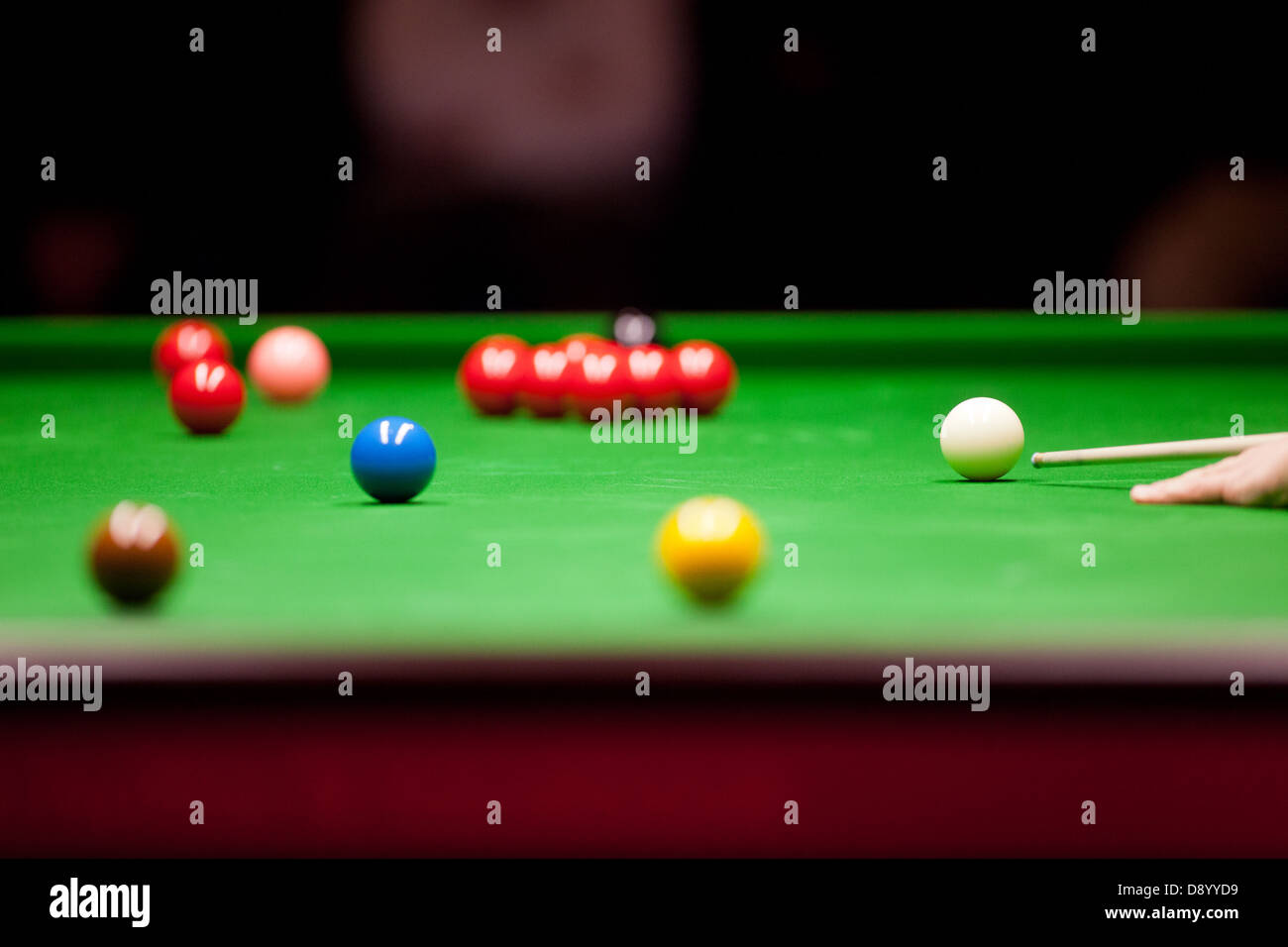 Snooker Kugeln auf einem Snooker-Tisch, während eine Spiel im Spiel Stockfoto