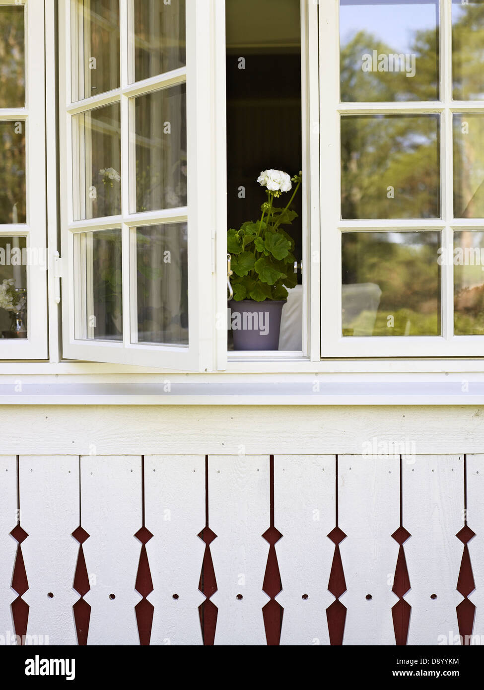 Ein offenes Fenster. Stockfoto