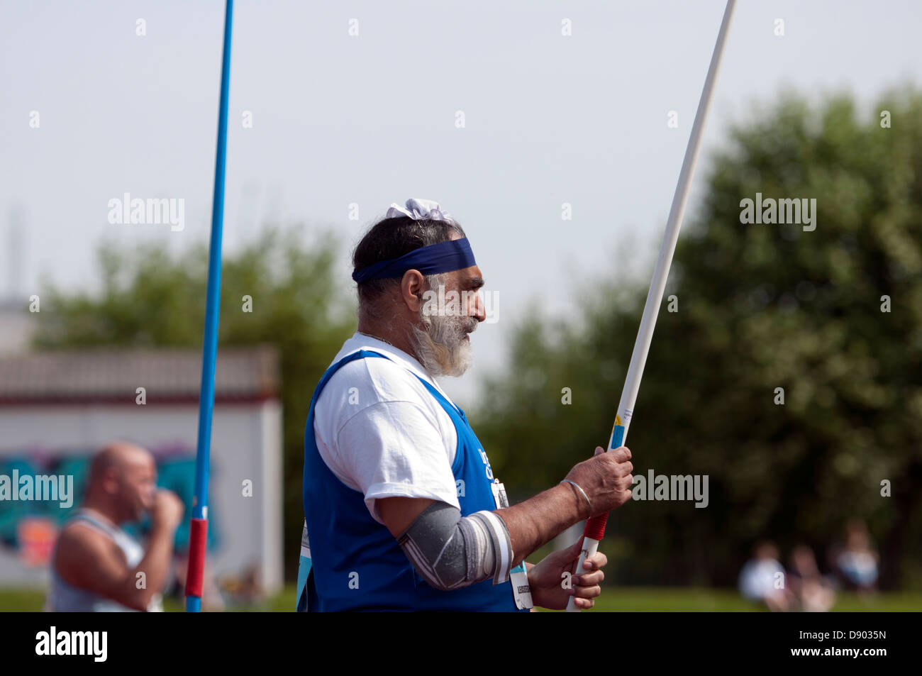 Leichtathletik, Speerwerfer, älterer Sikh Mann. Stockfoto