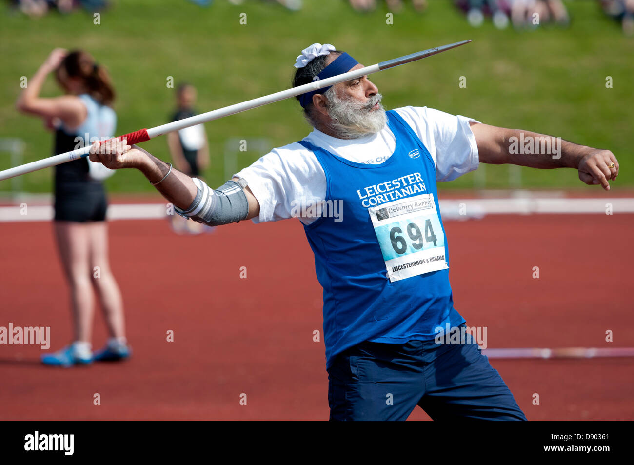 Leichtathletik, Speerwerfer, älterer Sikh Mann. Stockfoto