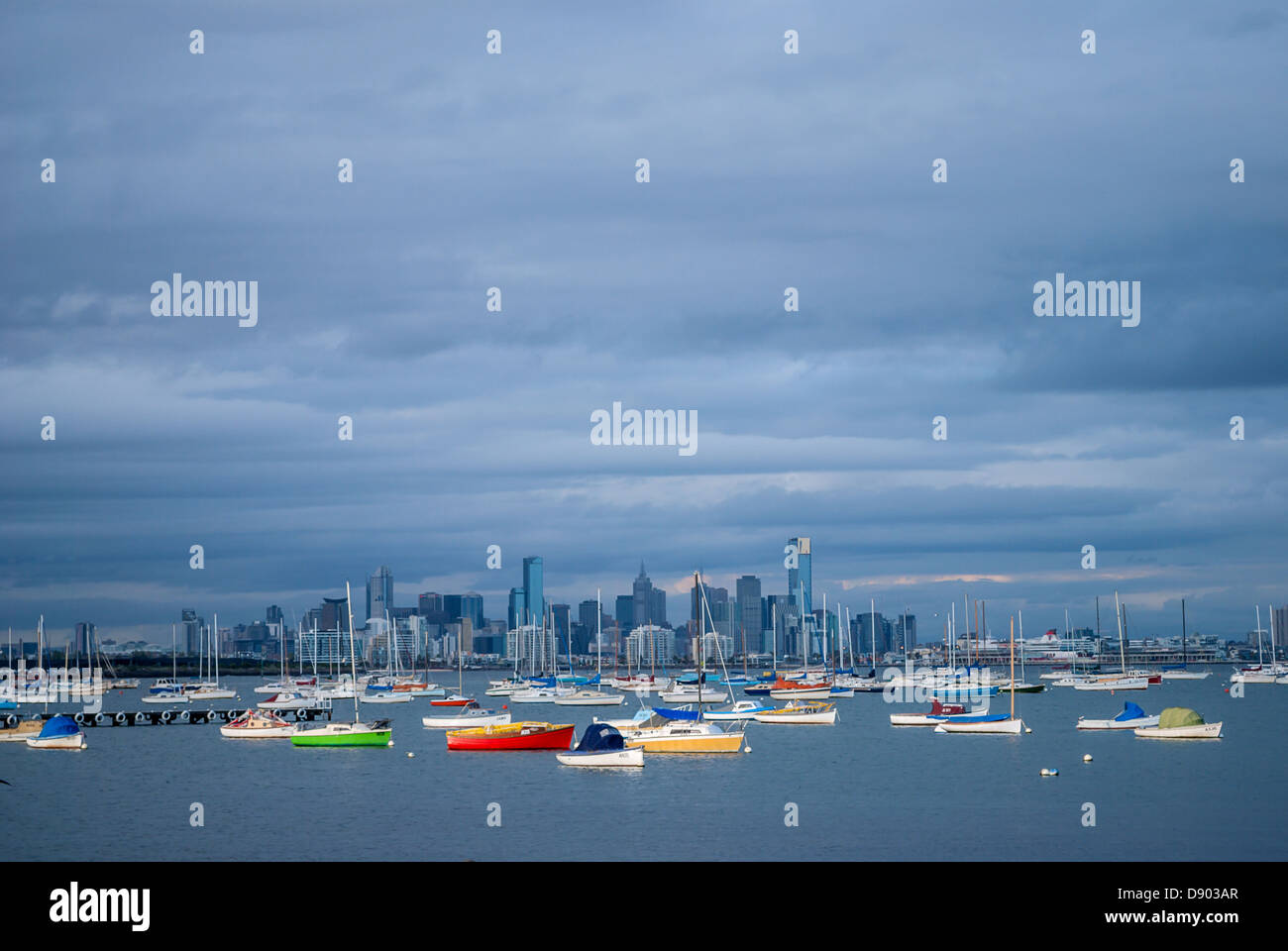 Die Boote am Williamstown nur über Port Phillip Bay von der Innenstadt von Melbourne, Australien. Stockfoto