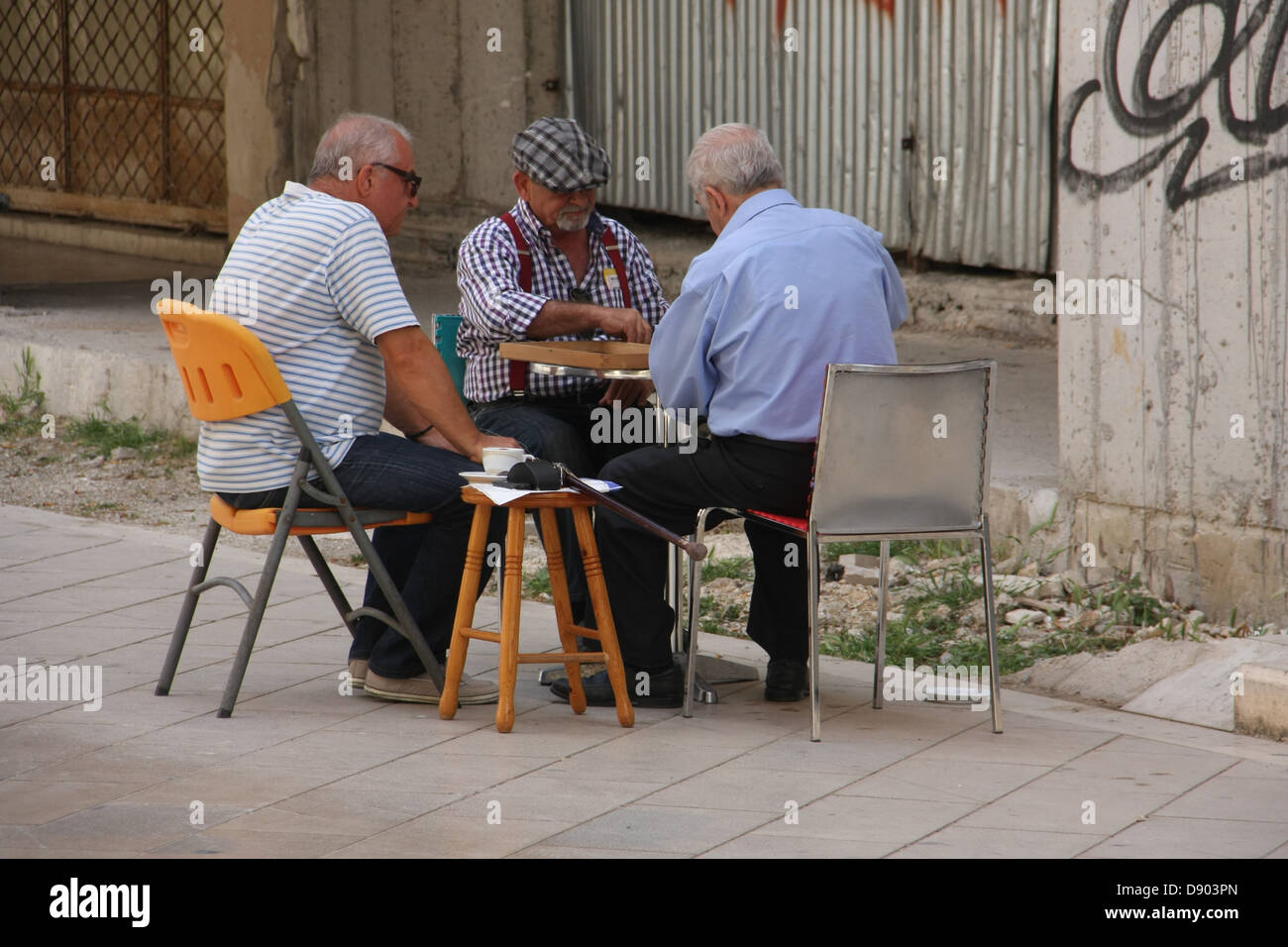 Griechische Männer Brettspiel Stockfoto