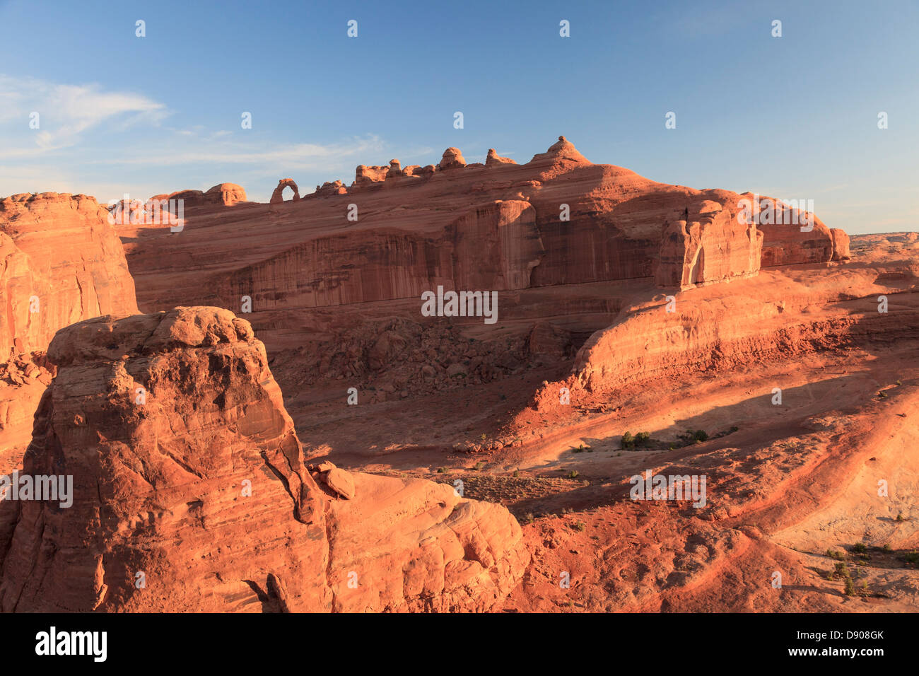 USA, Utah, Moab, Arches-Nationalpark, Delicate Arch aus niedrigeren Sicht Stockfoto