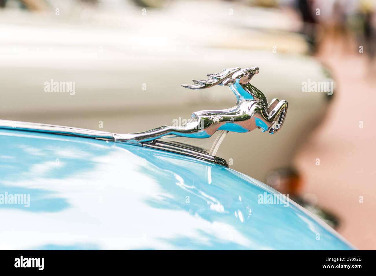 Moskau, Russland - Retro-Festival "Tage der Geschichte" im Eremitage Garten. Sowjetische Retro-Volga Auto. Moskau, 26. Mai 2013 Stockfoto