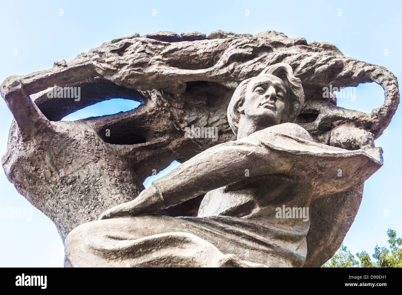 Bronzestatue von Fryderyk Chopin von Wacław Szymanowski in Warschau Royal Lazienki-Park (Łazienki kann). Stockfoto