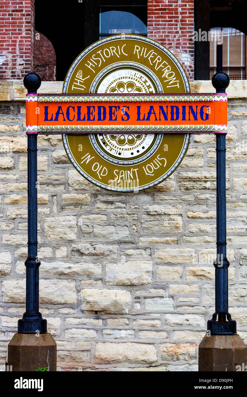 Signage empfängt die Besucher in Laclede es Landing, der lebhaften Flussufer Nachbarschaft in der Innenstadt von St. Louis, am 3. Mai 2013. Stockfoto