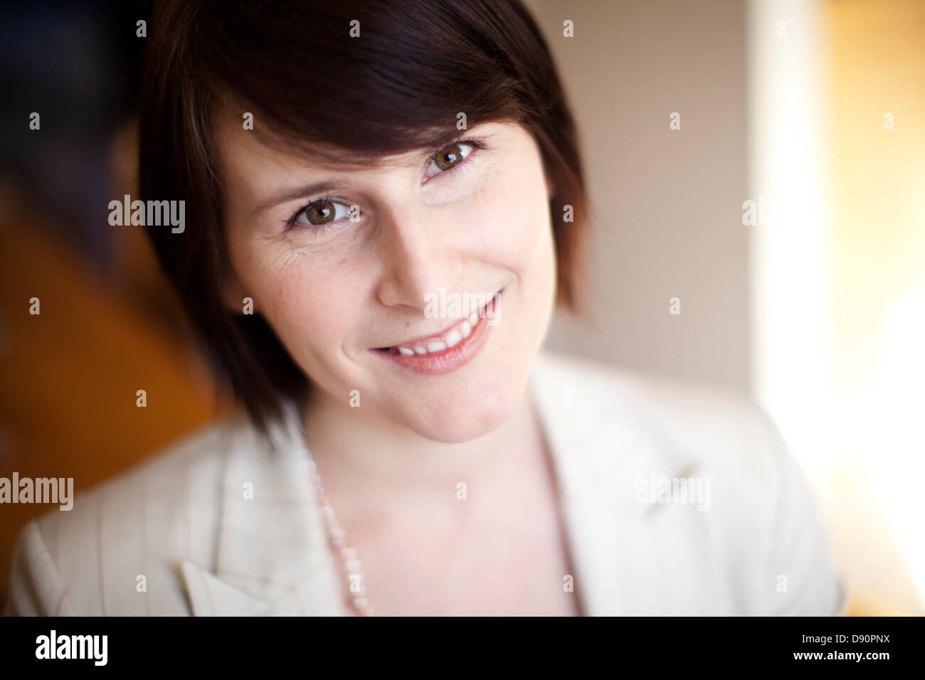 Porträt von Mitte adult Geschäftsfrau Stockfoto