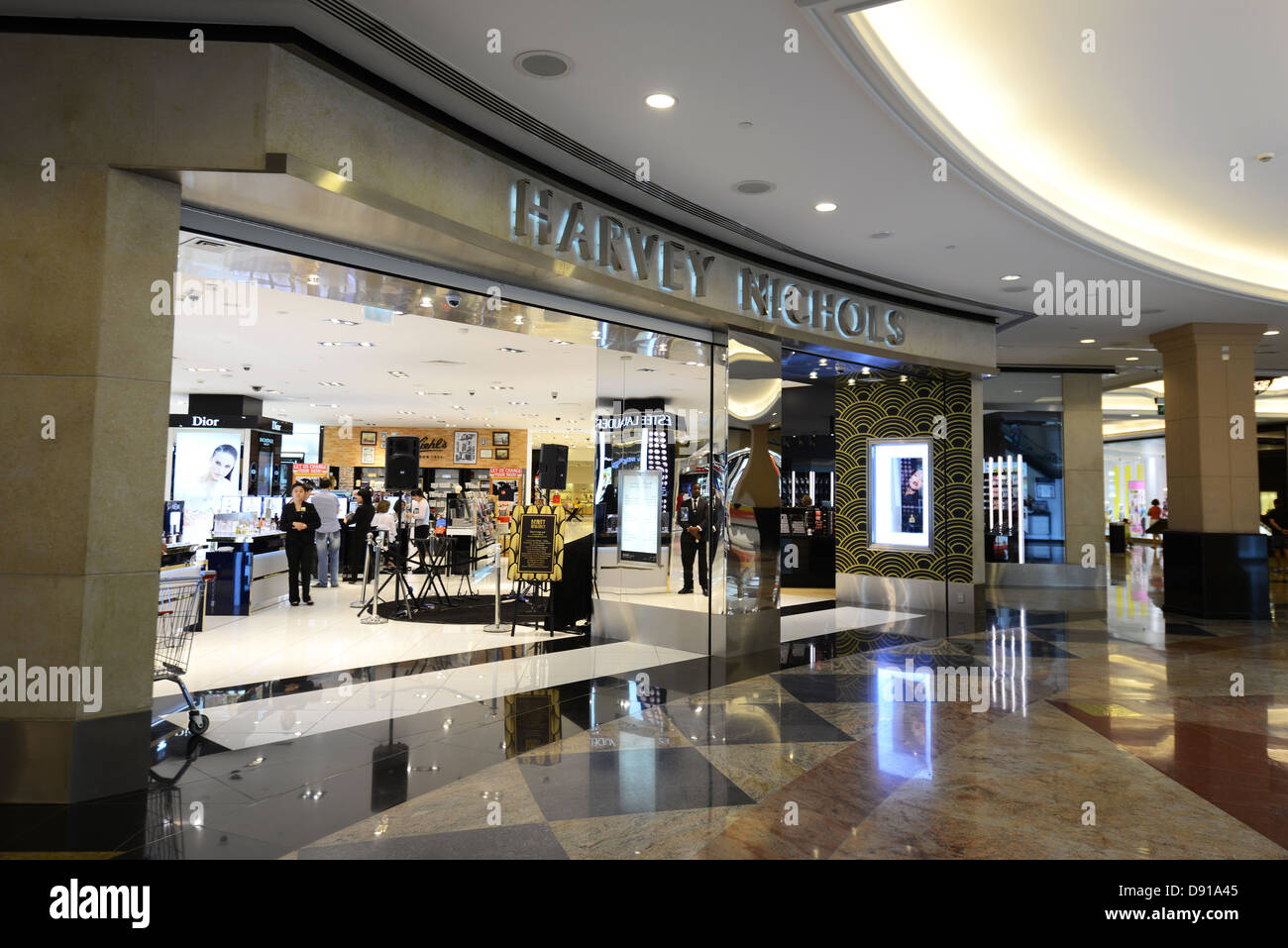 Harvey Nichols Shop, Mall of Emirates, Dubai, Vereinigte Arabische Emirate Stockfoto