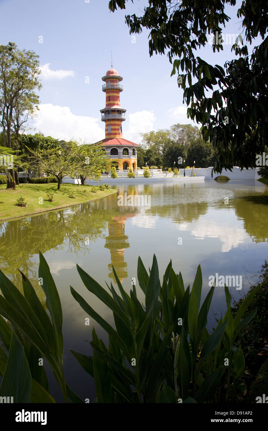 Ho Withun Thasana oder Stufen Lookout auf der Bang Pa-In Palace auch bekannt als der Sommerpalast, Provinz Ayutthaya, Thailand. Stockfoto