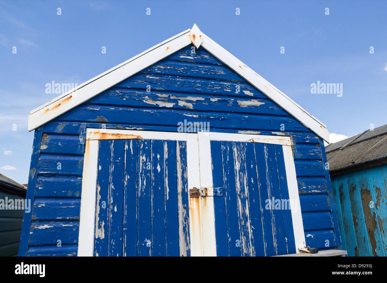 Shabby, abblätternde Farbe auf eine Strandhütte Stockfoto