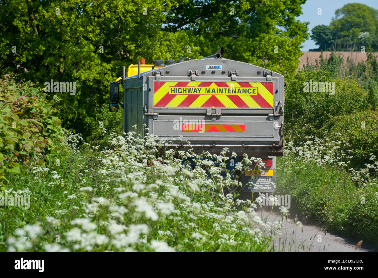 A Autobahn Wartung LKW fahren auf einer Landstraße in Shropshire Stockfoto