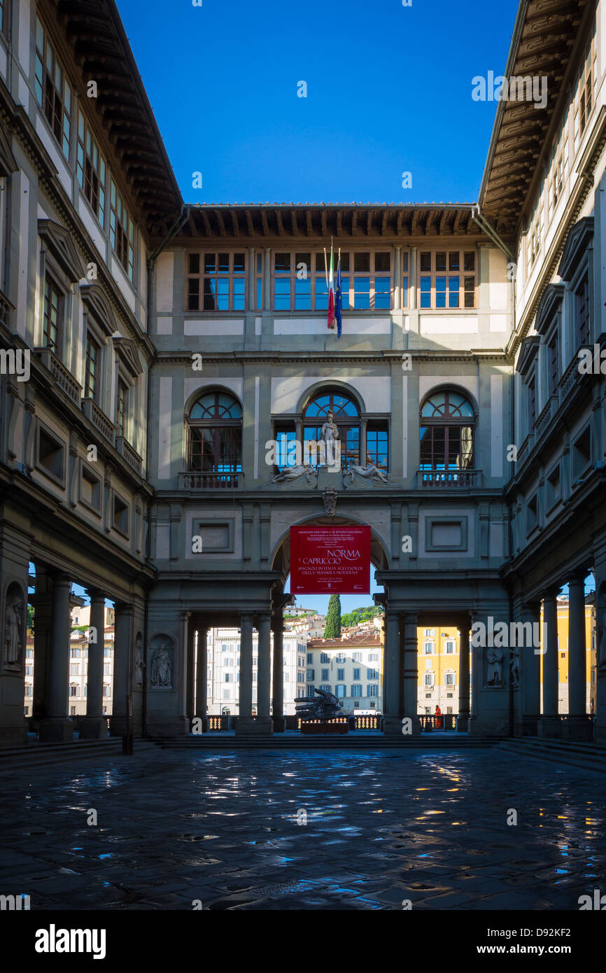 Die Uffizi Galerie ist ein Museum in Florenz, Italien.  Es ist eines der ältesten und bekanntesten Kunstmuseen der westlichen Welt. Stockfoto