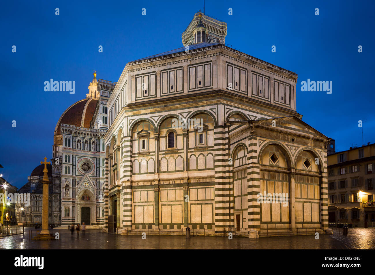 Die Basilica di Santa Maria del Fiore (Englisch: Basilika der Heiligen Maria von der Blume) ist die Hauptkirche von Florenz, Italien Stockfoto