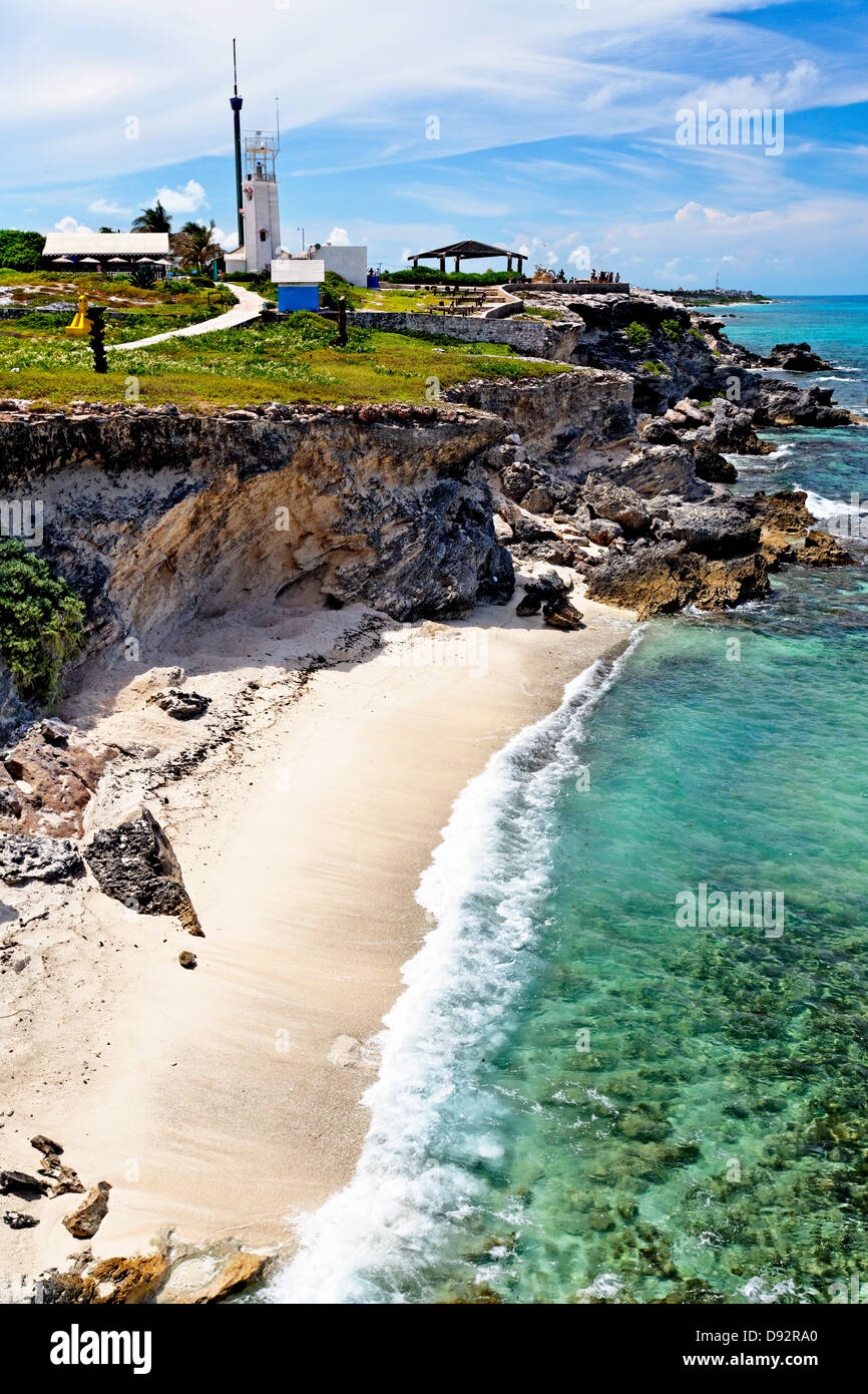 Leuchtturm auf der Klippe, Punta Sur, Isla Mujeres, Mexiko Stockfoto