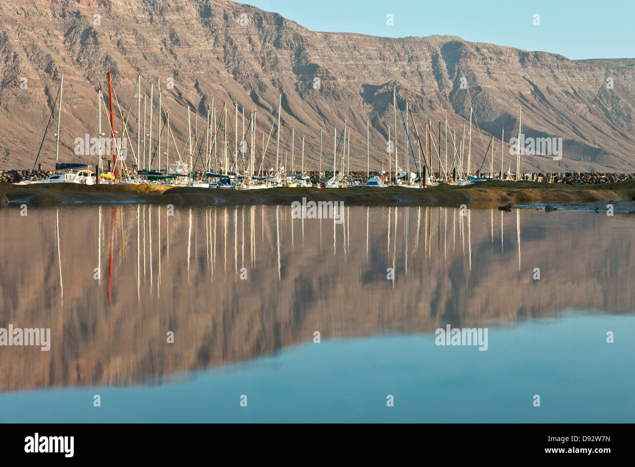 Marina von Klippen in La Graciosa, Kanarische Inseln, Spanien Stockfoto